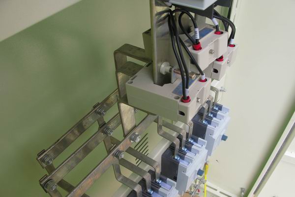 喀什配电柜-应急照明配电柜使用对工作人员的具